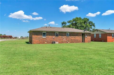 901 S Pine Ave, Erick, OK 73645 photo 15