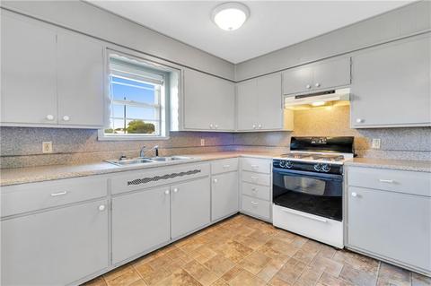 901 S Pine Ave, Erick, OK 73645 photo 7