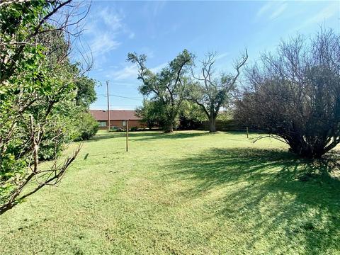 929 E Sycamore Ave, Altus, OK 73521 photo 25