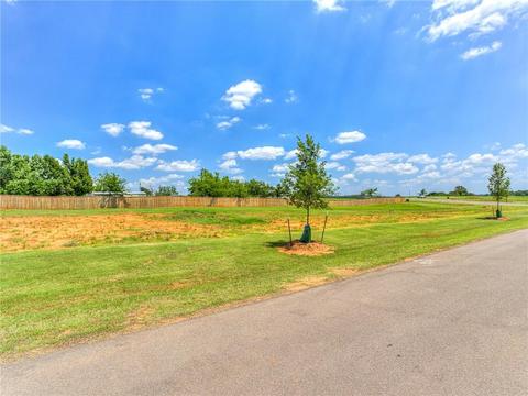 730 Hidden View Acres Dr, Blanchard, OK 73010