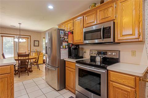 405 Amanda Dr, Yukon, OK 73099 photo 16