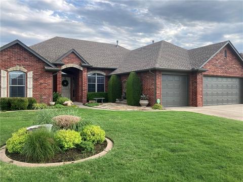 2224 Oak Dr, Moore, OK 73170 photo 1