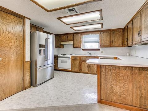 1074 N Hampton Rd, Harrah, OK 73045 photo 19