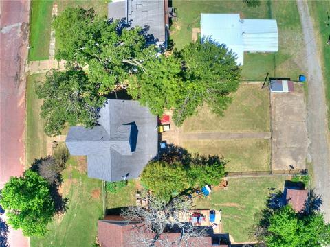514 E 8th St, Chandler, OK 74834 photo 3