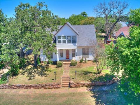 514 E 8th St, Chandler, OK 74834 photo 1