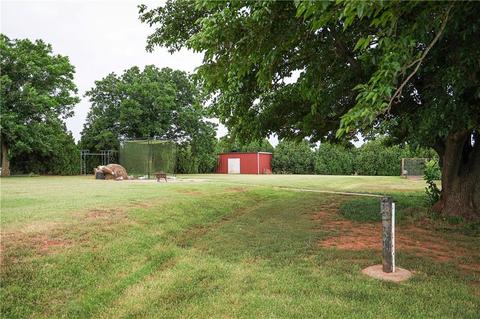 1501 N Electra St, Sayre, OK 73662 photo 3
