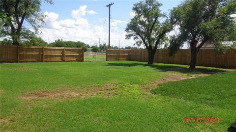 1124 E Chestnut St, Altus, OK 73521 photo 12