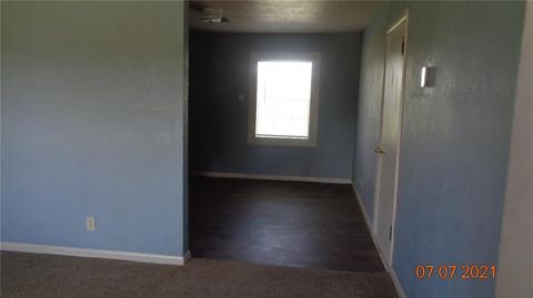 1124 E Chestnut St, Altus, OK 73521 photo 6