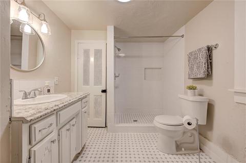 1013 E Harrison Ave, Guthrie, OK 73044 photo 14