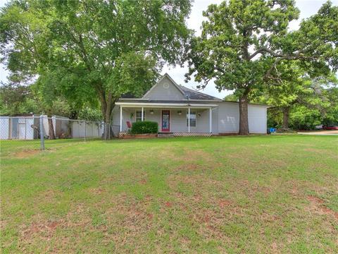 622 E 4th St, Chandler, OK 74834 photo 1