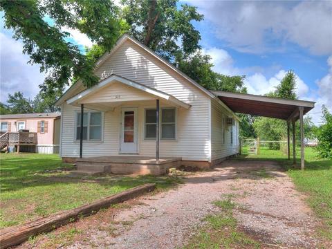 305 S Oak St, Crescent, OK 73028 photo 1