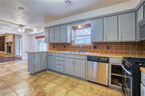 3525 E Prairie Dr, Altus, OK 73521 photo 11