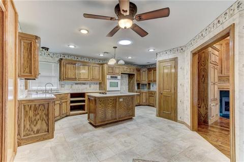 3315 S Sooner Rd, Moore, OK 73165 photo 8