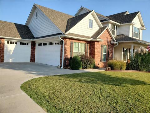 704 Colbert St, Tuttle, OK 73089 photo 3