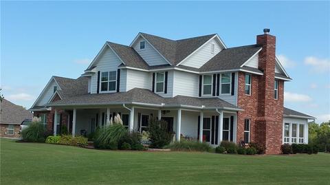 704 Colbert St, Tuttle, OK 73089 photo 1