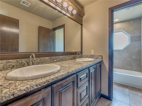 8815 Rolling Meadows Dr, Guthrie, OK 73044 photo 24
