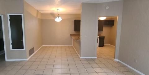 2138 Goodrich Dr, Moore, OK 73170 photo 4