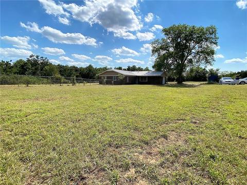 110 Hidden Valley Rd, Mcloud, OK 74851 photo 2