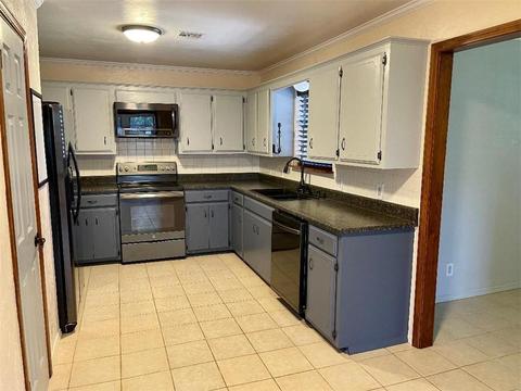 708 Rosehaven, Altus, OK 73521 photo 5