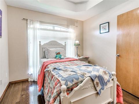 325 Thornebrook Dr, Norman, OK 73069 photo 13