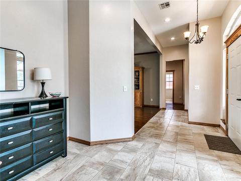325 Thornebrook Dr, Norman, OK 73069 photo 9