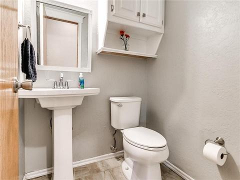 325 Thornebrook Dr, Norman, OK 73069 photo 27