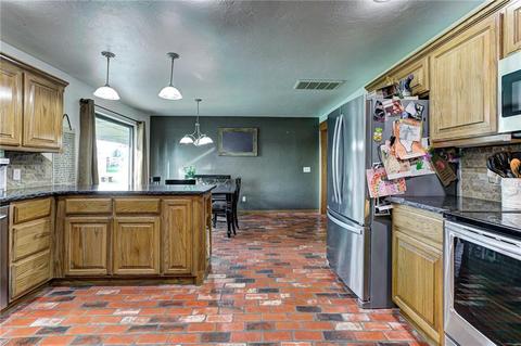 303 Timber Creek Dr, Tuttle, OK 73089 photo 17