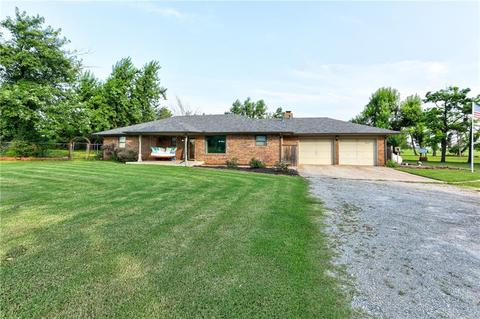 303 Timber Creek Dr, Tuttle, OK 73089 photo 4