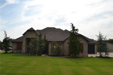 1310 Sycamore Trl, Tuttle, OK 73089 photo 1