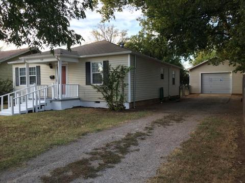 509 Wilson Ave, Comanche, OK 73529 photo 2