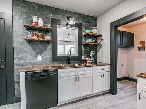 1001 E Springer Ave, Guthrie, OK 73044 photo 2