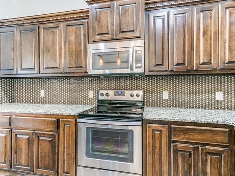 1601 Post Oak Ln, Moore, OK 73160 photo 4