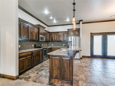 1601 Post Oak Ln, Moore, OK 73160 photo 5