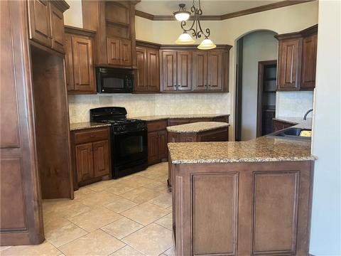 1404 Dorothy Dr, Moore, OK 73170 photo 3