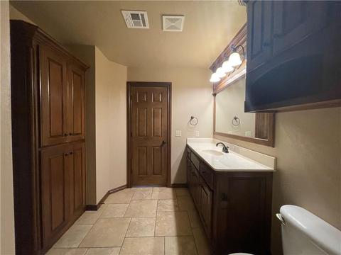 1404 Dorothy Dr, Moore, OK 73170 photo 12