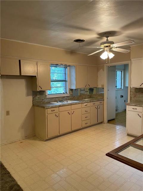 504 S Bock St, Broken Bow, OK 74728 photo 5