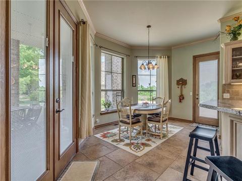 237 N Oaks Rd, Harrah, OK 73045 photo 8