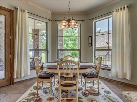 237 N Oaks Rd, Harrah, OK 73045 photo 9