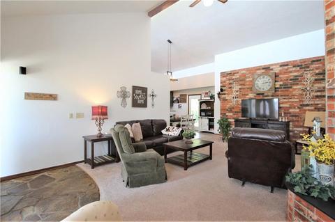 2017 Oakmeadows Dr, Norman, OK 73071 photo 12