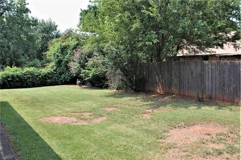 2017 Oakmeadows Dr, Norman, OK 73071 photo 8