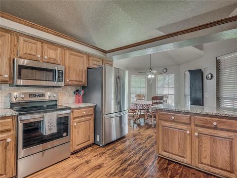 709 Old Bugle Rd, Edmond, OK 73003 photo 11