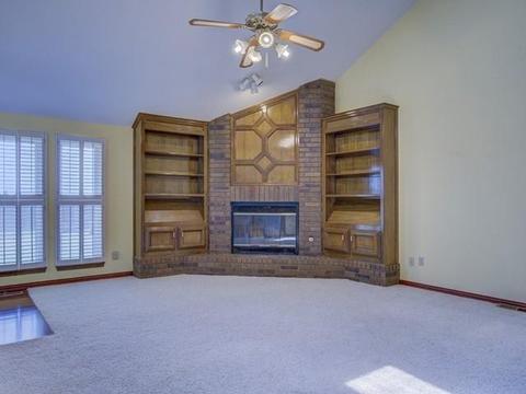 332 E Olympic Dr, Yukon, OK 73099 photo 5