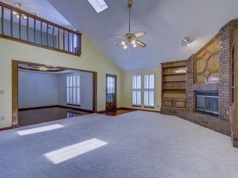 332 E Olympic Dr, Yukon, OK 73099 photo 6
