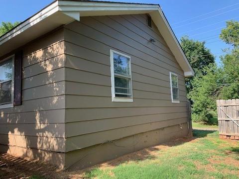 112 E 3rd St, Cordell, OK 73632 photo 5