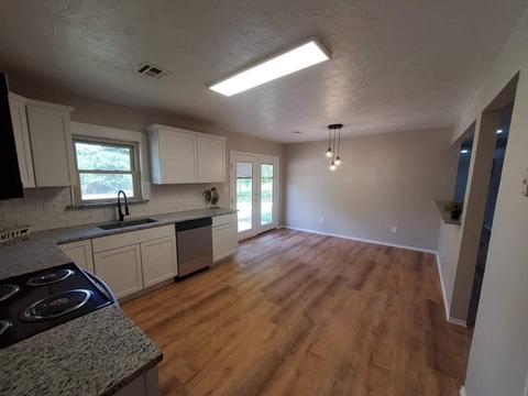 2500 S Dobbs Rd, Harrah, OK 73045 photo 5