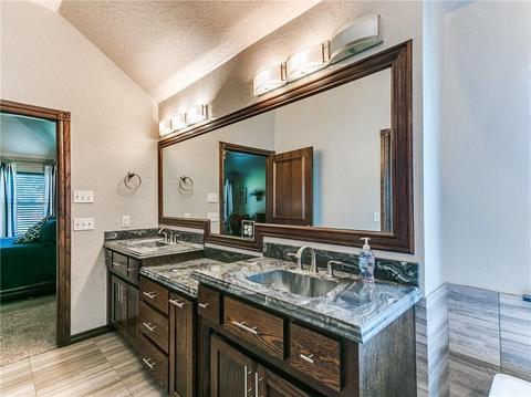 408 Lee Cir, Tuttle, OK 73089 photo 17