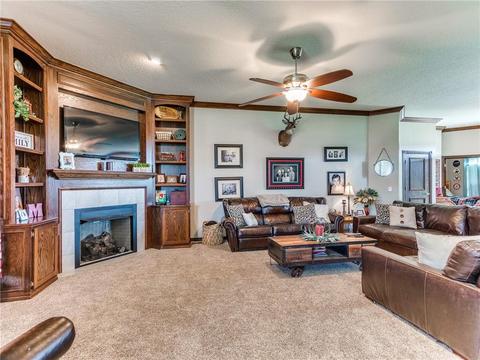 408 Lee Cir, Tuttle, OK 73089 photo 4