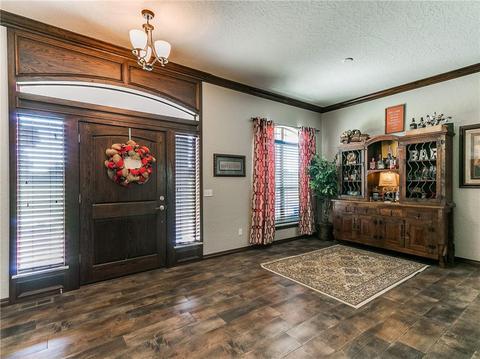 408 Lee Cir, Tuttle, OK 73089 photo 3