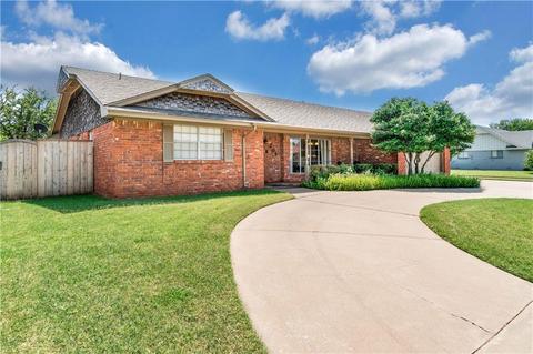 204 S Mockingbird Dr, Altus, OK 73521 photo 3