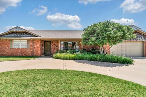 204 S Mockingbird Dr, Altus, OK 73521 photo 1